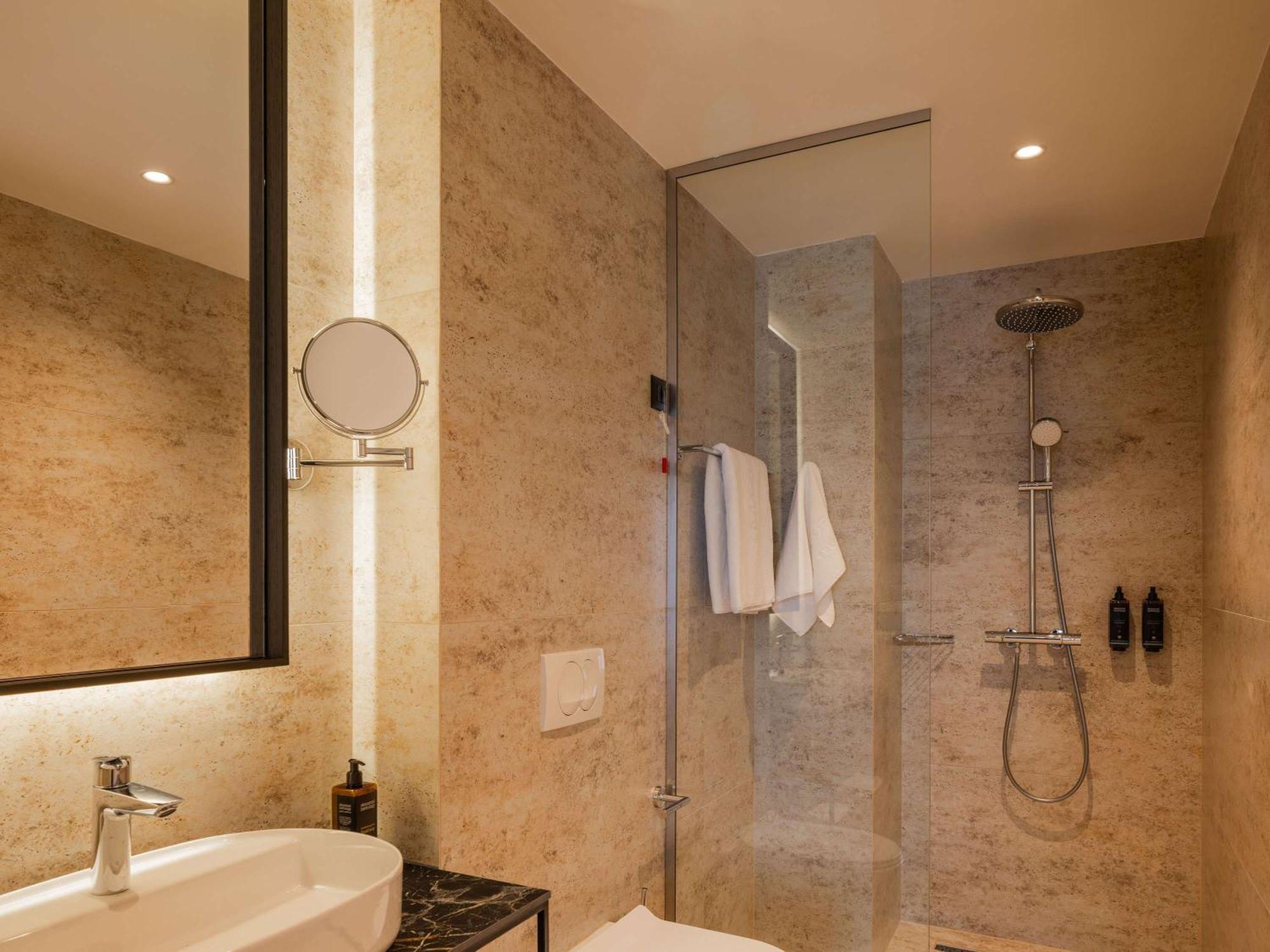 Mercure Prishtina City 普里什蒂纳 外观 照片